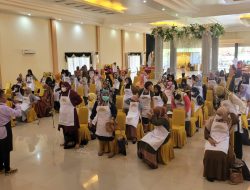 Pacu SDM Kaum Perempuan, Kadin Konawe Bersama Komunitas Pabalu Gelar Pelatihan Baking Demo