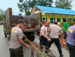 Peduli Lingkungan Polres Konawe Bersama Warga Gelar Bakti Sosial