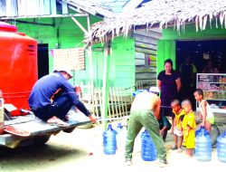 Sejumlah Desa Dilanda Kekeringan, BPBD Konawe Distribusikan Air Bersih