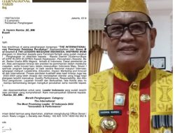 Pj Bupati Konawe, Harmin Ramba, Terima Penghargaan Anugerah Literasi Indonesia 2024