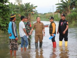 Tinjau Banjir Waworaha, Pj Bupati Konawe Perintahkan BWS Perbaiki Tanggul Jebol