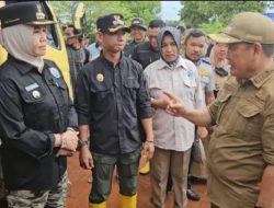 Tinjau Warga Terdampak Banjir, Pj. Bupati Konawe Imbau Antisipasi Evakuasi
