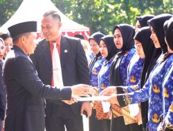 Serahkan SK 2.927 PPPK, Bupati Konawe: Jadikan Pengabdian Ini Sebagai Ibadah, Kontribusi Nyata Untuk Bangsa Dan Negara